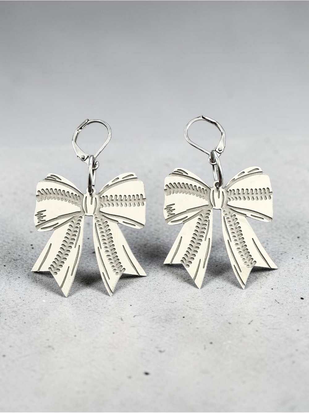 🆕 Gift Bow Dangle Earrings